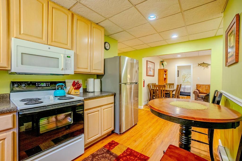 Hidden Gem, 3 Bed Cozy Condo - Dogs Welcomed Bayfield Exteriör bild
